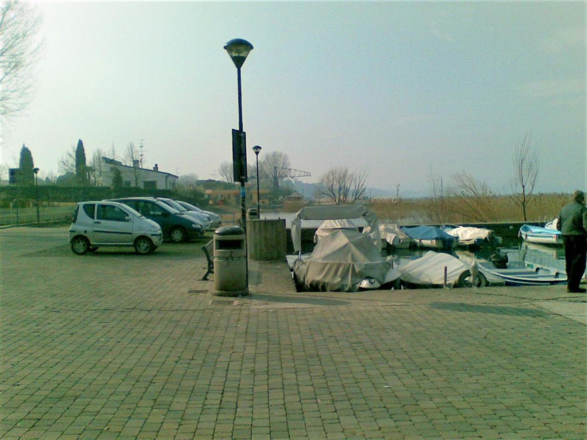Ferienwohnung Casa Gisela Desenzano del Garda Exterior foto