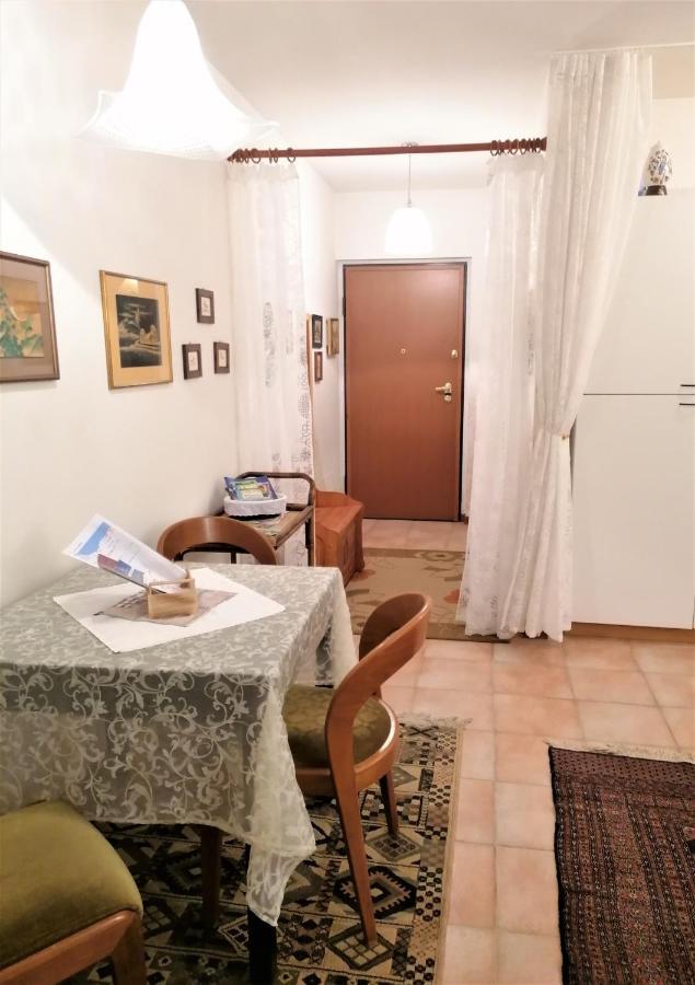 Ferienwohnung Casa Gisela Desenzano del Garda Exterior foto