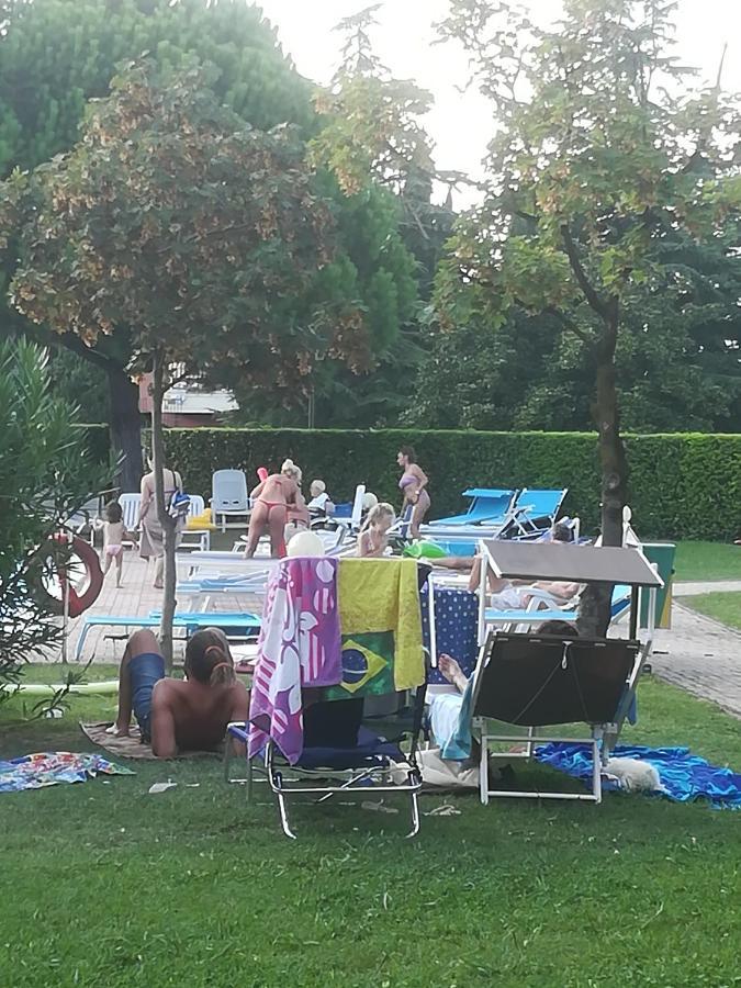 Ferienwohnung Casa Gisela Desenzano del Garda Exterior foto