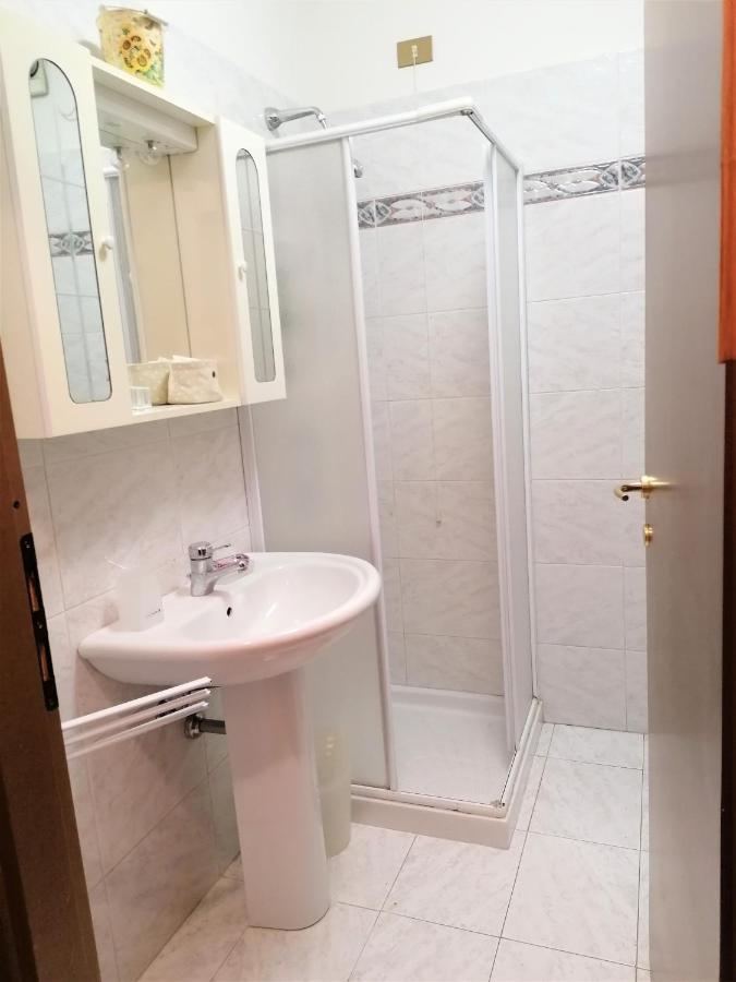 Ferienwohnung Casa Gisela Desenzano del Garda Exterior foto