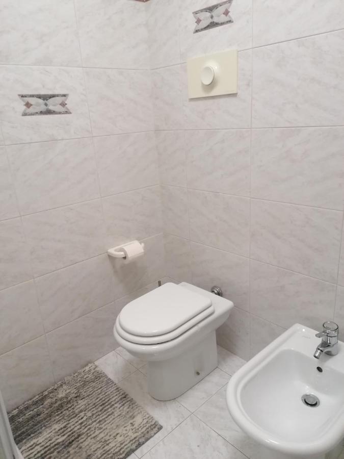 Ferienwohnung Casa Gisela Desenzano del Garda Exterior foto