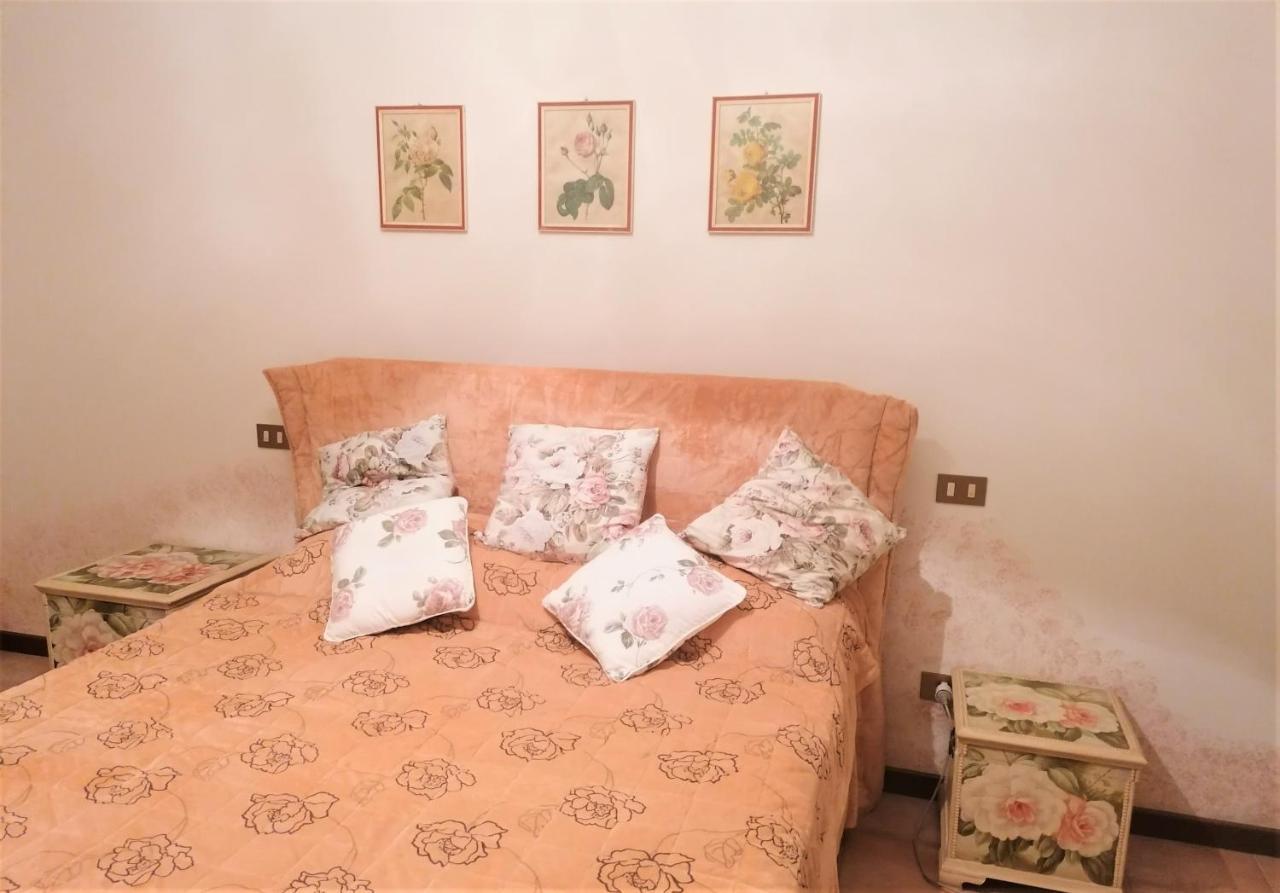 Ferienwohnung Casa Gisela Desenzano del Garda Exterior foto